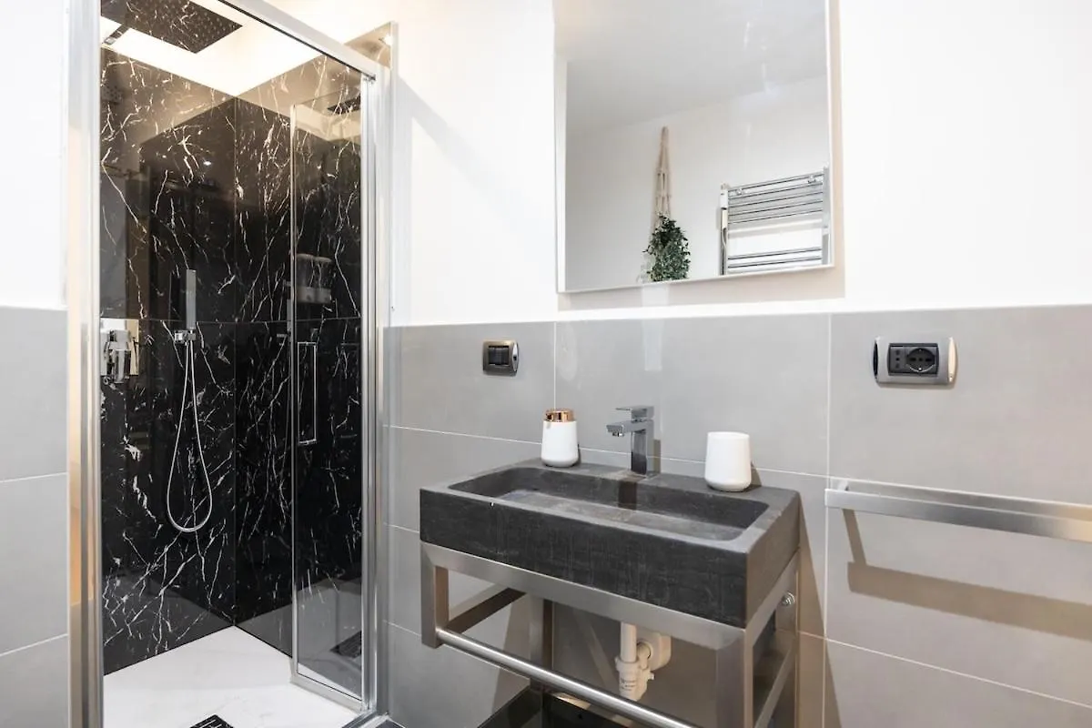 מילאנו Design Apartment I Steps From Fair & Metro